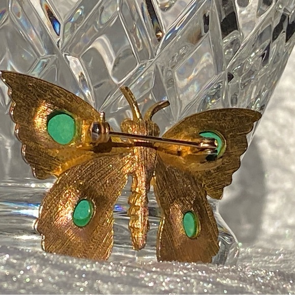 Vintage Butterfly Green Oval Cabochon Gold Tone Brooch - Picture 6 of 15